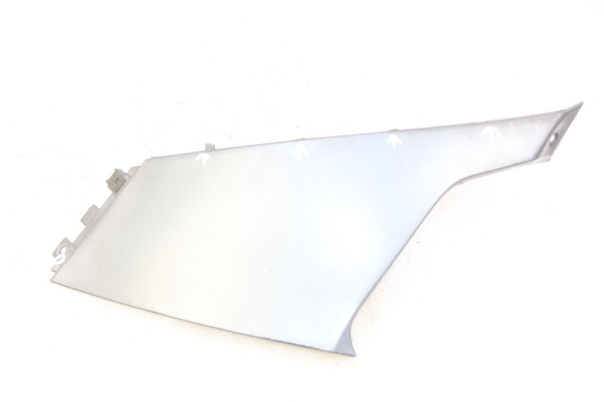 photo de LEFT UNDERSEAT COVER BMW C1 125 (2000 - 2003)