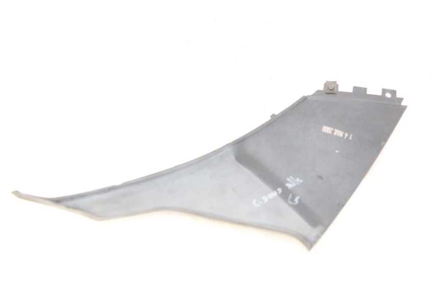 photo de LEFT UNDERSEAT COVER BMW C1 125 (2000 - 2003)