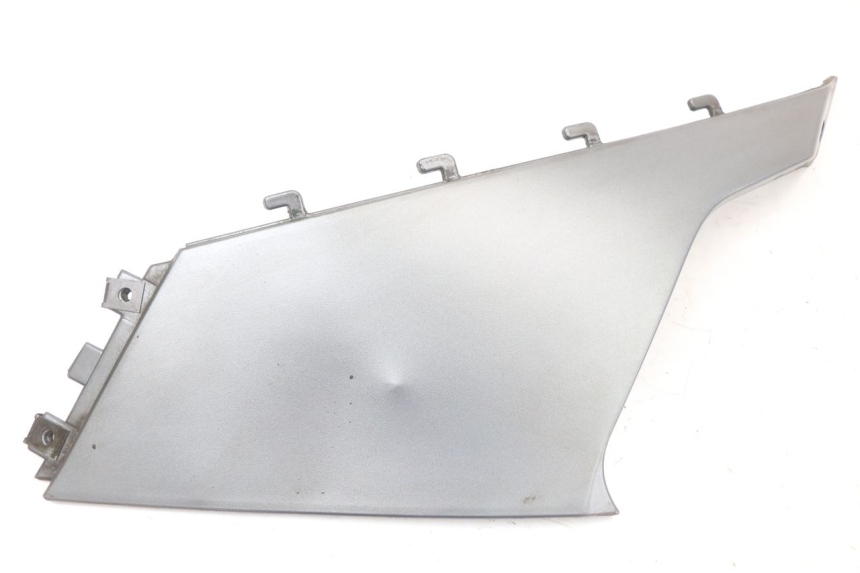 photo de LEFT UNDERSEAT COVER BMW C1 125 (2000 - 2003)