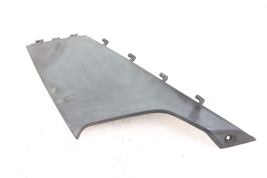 photo de LEFT UNDERSEAT COVER BMW C1 125 (2000 - 2003)