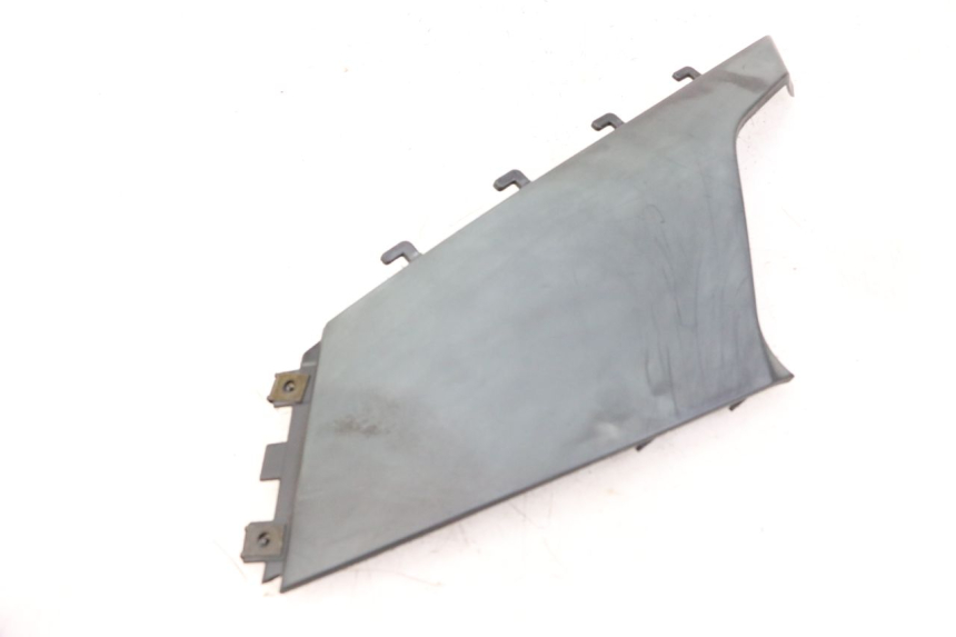 photo de LEFT UNDERSEAT COVER BMW C1 125 (2000 - 2003)