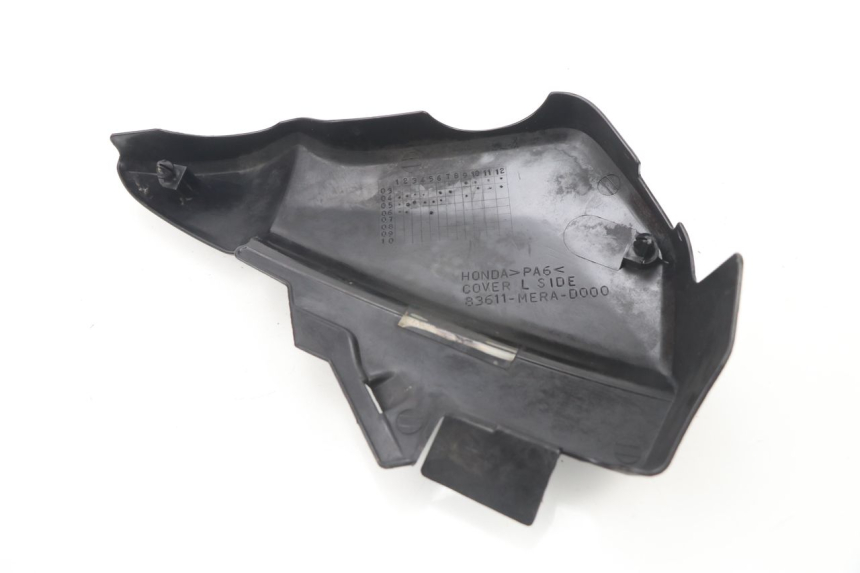 photo de LEFT UNDERSEAT COVER HONDA CBF 500 (2004 - 2007)