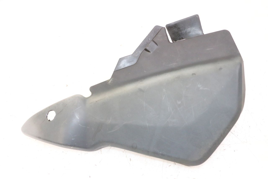 photo de LEFT UNDERSEAT COVER HONDA CBF 500 (2004 - 2007)