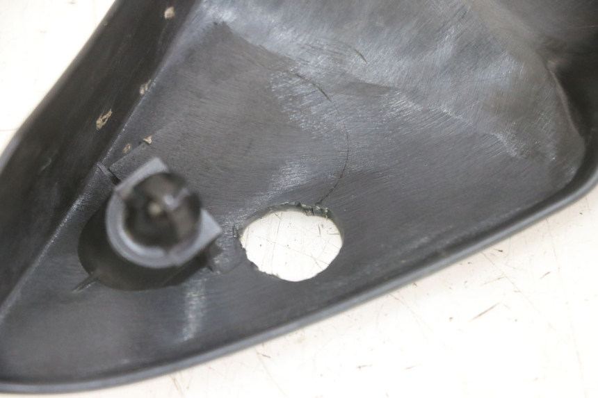 photo de LEFT UNDERSEAT COVER HONDA CBF 500 (2004 - 2007)