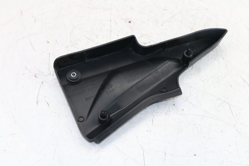 photo de LEFT UNDERSEAT COVER DAELIM VJ ROADWIN FI 125 (2008 - 2017)