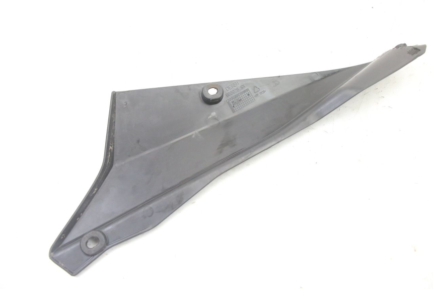 photo de LEFT UNDERSEAT PANEL DERBI SENDA SM DRD X-TREME 50 (2011 - 2017)