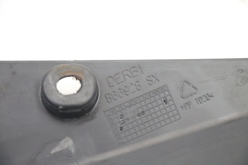photo de LEFT UNDERSEAT PANEL DERBI SENDA SM DRD X-TREME 50 (2011 - 2017)