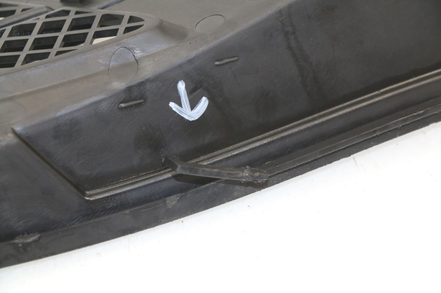 photo de LEFT UNDERSEAT COVER KYMCO DINK 4T 50 (2007 - 2018)