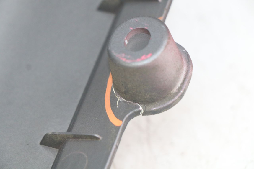 photo de LEFT UNDERSEAT COVER PEUGEOT DJANGO 4T 50 (2014 - 2019)