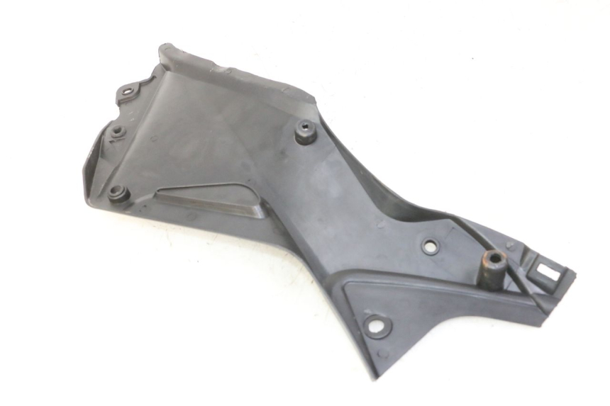 photo de LEFT UNDERSEAT PANEL STAHO FH 50 (2018 - 2019)