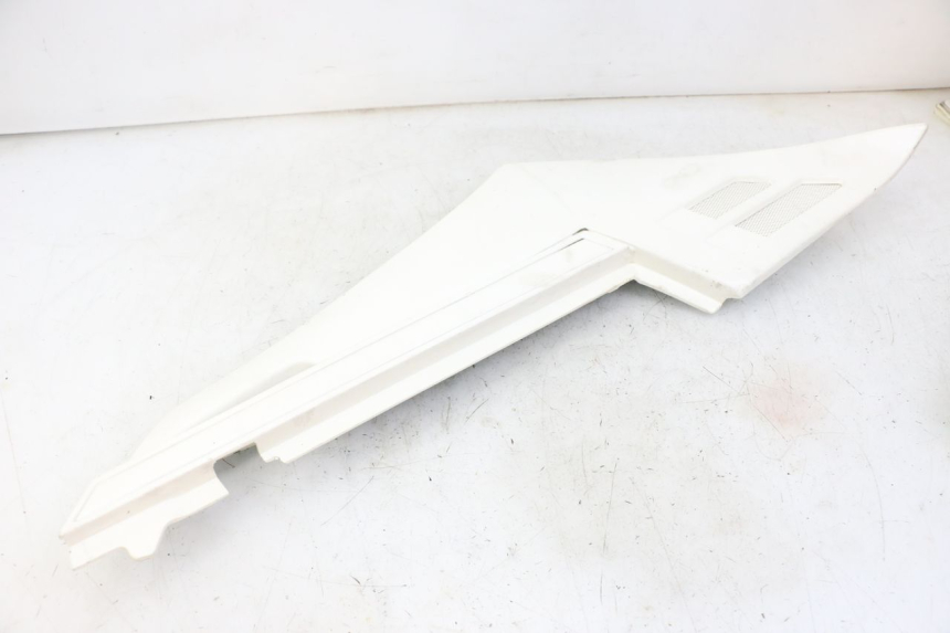 photo de LEFT UNDERSEAT PANEL YAMAHA FJ 36Y 1100 (1984 - 1985)