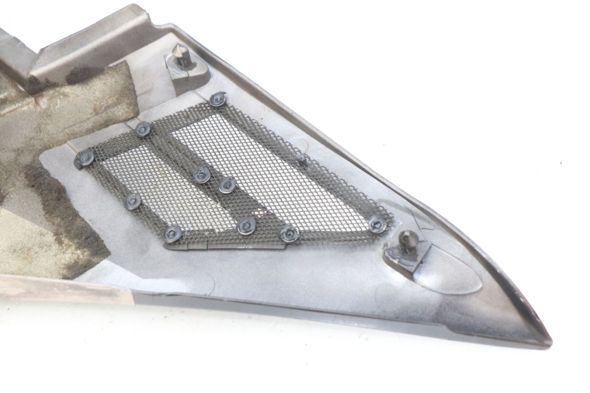 photo de LEFT UNDERSEAT COVER YAMAHA FJ 3CX 1200 (1986 - 1996)