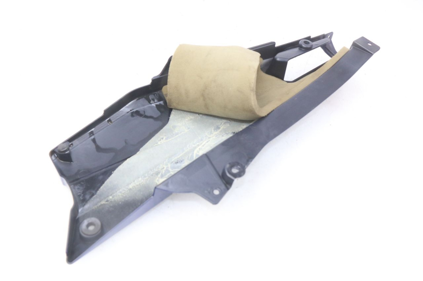 photo de LEFT UNDERSEAT COVER YAMAHA FJR ABS 1300 (2016 - 2020)