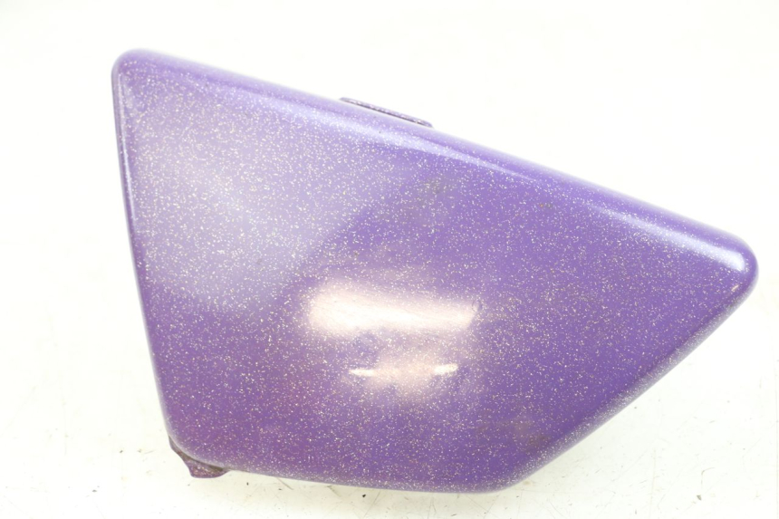 photo de LEFT UNDERSEAT PANEL SUZUKI GN 125 (1997 - 2000)