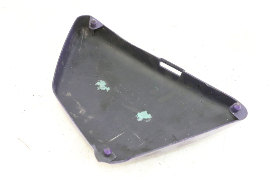 photo de LEFT UNDERSEAT PANEL SUZUKI GN 125 (1997 - 2000)