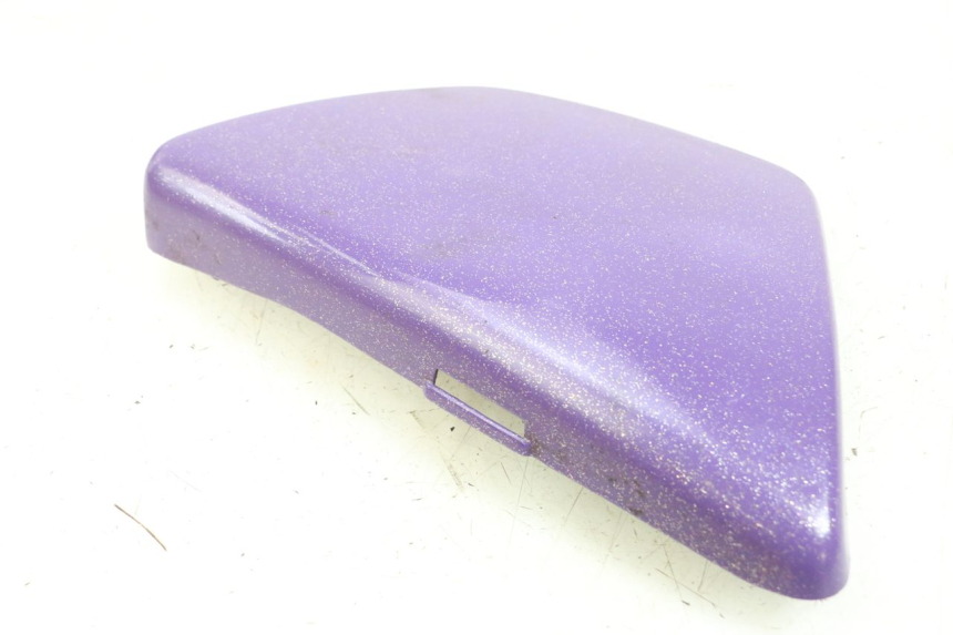 photo de LEFT UNDERSEAT PANEL SUZUKI GN 125 (1997 - 2000)