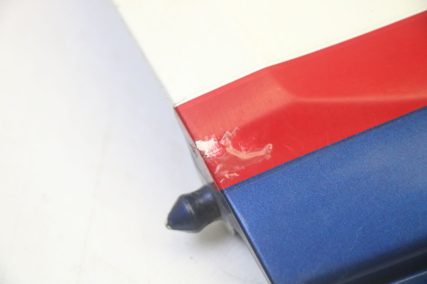 photo de LEFT UNDERSEAT PANEL KAWASAKI GPX R WARBIRD 600 (1988 - 1993) - Alternative perspective