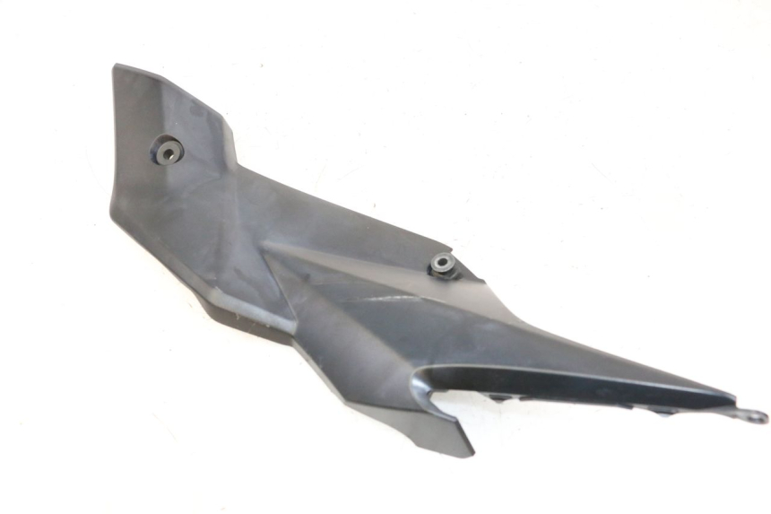 photo de LEFT UNDERSEAT PANEL SUZUKI GSR 750 (2011 - 2017)