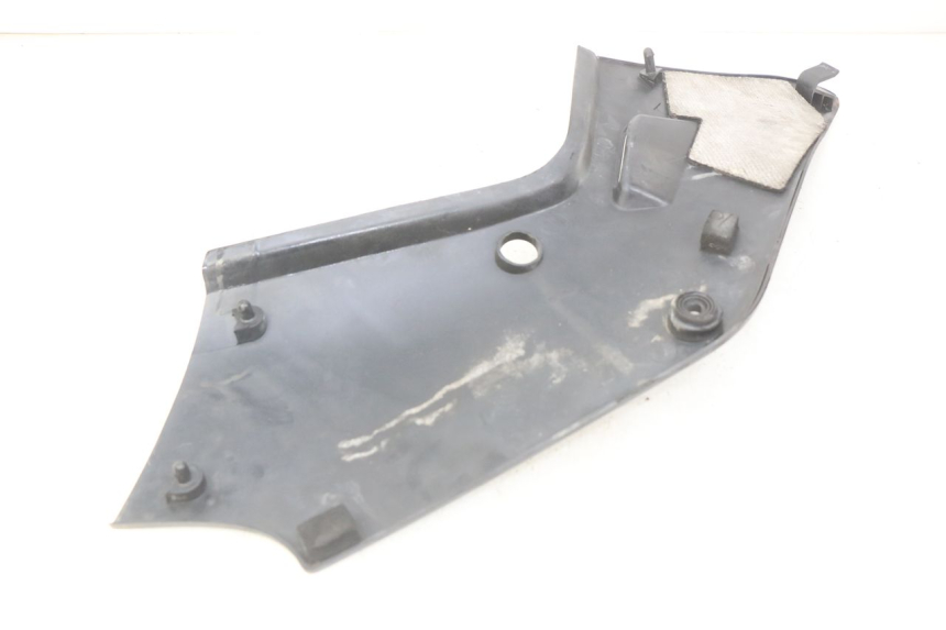 photo de LEFT UNDERSEAT COVER SUZUKI GSX-F GSX  F 1100 (1988 - 1994)