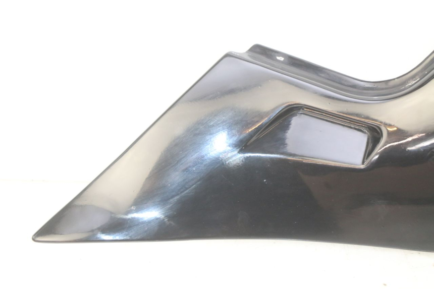 photo de LEFT UNDERSEAT COVER SUZUKI GSX-F GSX  F 1100 (1988 - 1994)