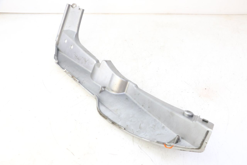 photo de LEFT UNDERSEAT PANEL DAELIM HISTORY 125 (2001 - 2002)