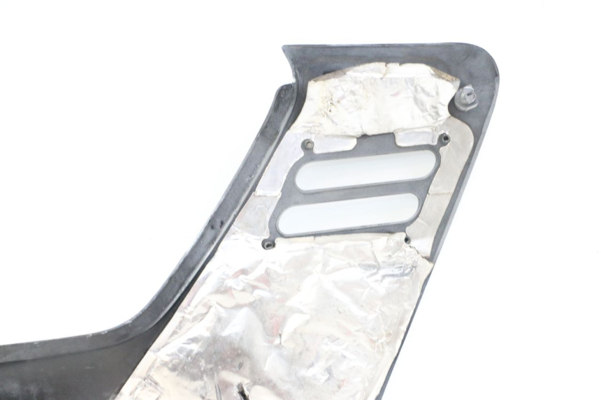 photo de LEFT UNDERSEAT PANEL HONDA CBR F 1000 (1993 - 1996)