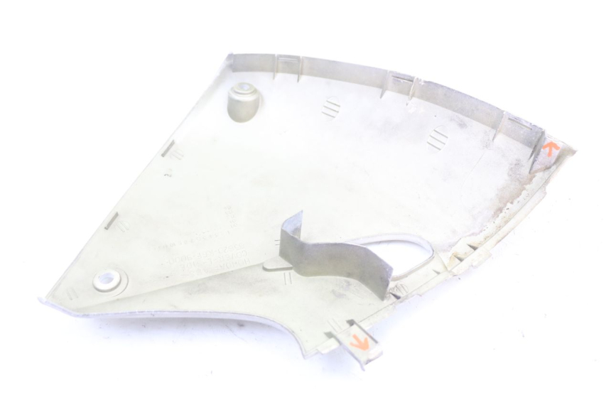 photo de LEFT UNDERSEAT PANEL HONDA NES AROBASE 125 (2000 - 2003)