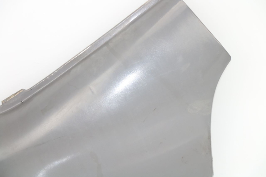 photo de LEFT UNDERSEAT PANEL HONDA VF 1000 (1984 - 1988)