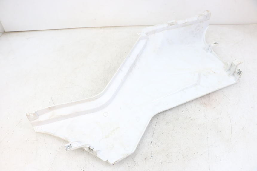 photo de LEFT UNDERSEAT COVER HYTRACK ST 170 (2020 - 2024)