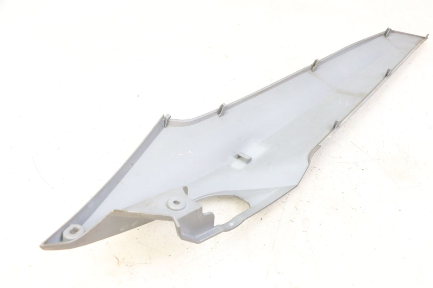 photo de LEFT UNDERSEAT PANEL SYM JOYMAX 125 (2010 - 2017)