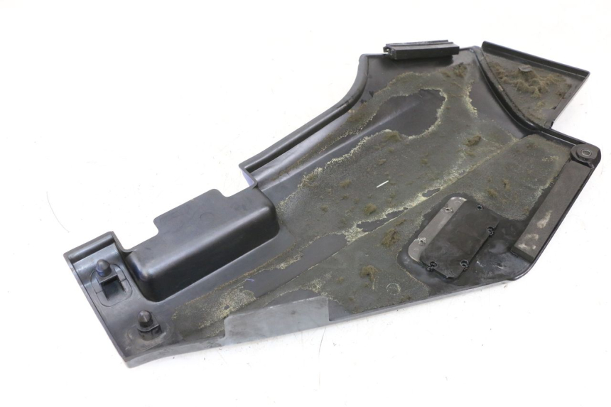 photo de LEFT UNDERSEAT PANEL KAWASAKI GTR 1000 (1994 - 2004)