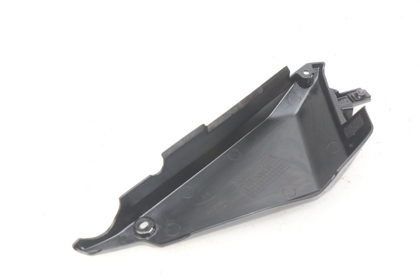 photo de LEFT UNDERSEAT COVER KAWASAKI Z 650 (2016 - 2019)