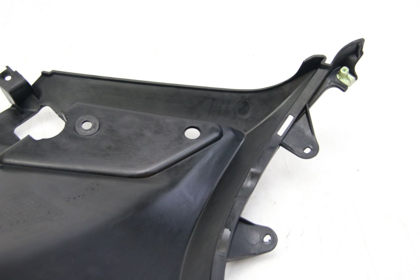 photo de LEFT UNDERSEAT COVER PEUGEOT KISBEE 2T 50 (2018 - 2022)