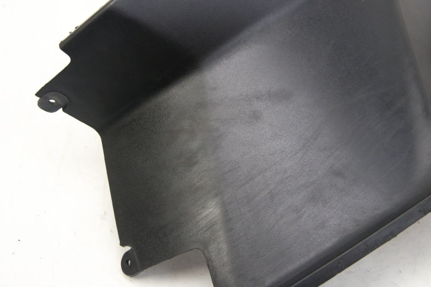 photo de LEFT UNDERSEAT COVER PEUGEOT KISBEE 2T 50 (2018 - 2022)