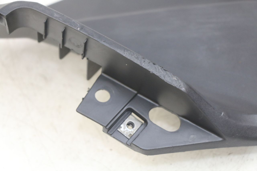 photo de LEFT UNDERSEAT COVER KYMCO AGILITY 16+ 4T 50 (2018 - 2023)