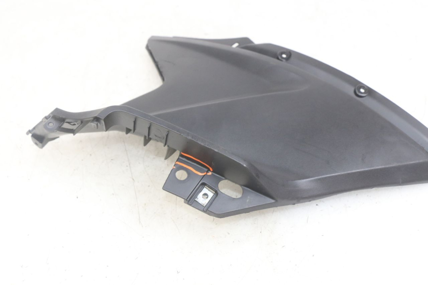 photo de LEFT UNDERSEAT COVER KYMCO AGILITY 16+ 4T 50 (2018 - 2023)