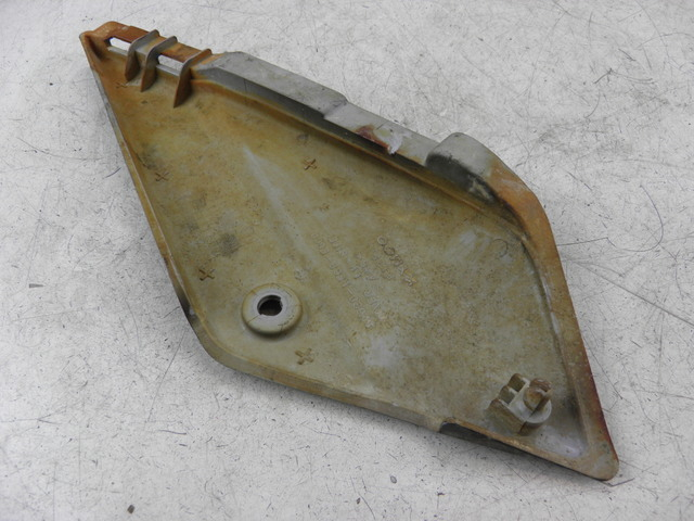 photo de LEFT UNDERSEAT PANEL KYMCO QUANNON 125 (2007 - 2014)