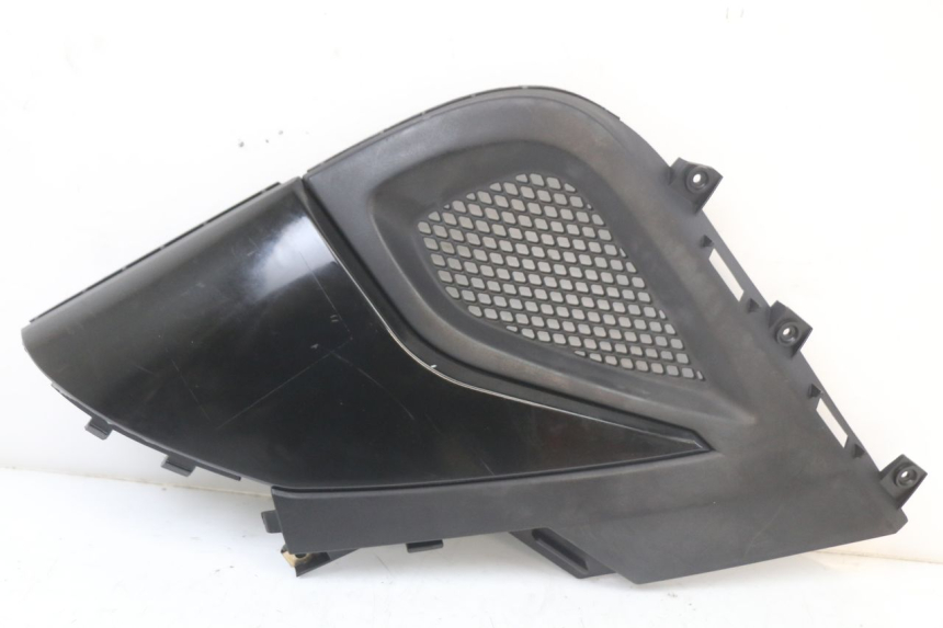 photo de LEFT UNDERSEAT PANEL KYMCO SUPER 8 125 (2008 - 2015)