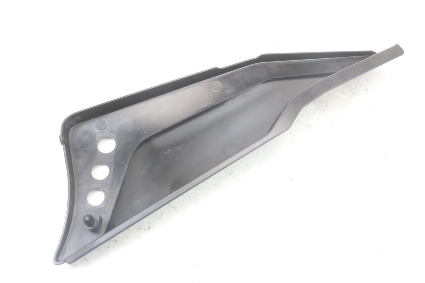 photo de LEFT UNDERSEAT PANEL MASAI SCRAMBLER SPORT 125 (2021 - 2025)