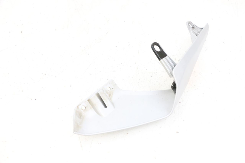 photo de LEFT UNDERSEAT PANEL YAMAHA MT-07 MT07 ABS 700 (2018 - 2020) - Zoom on usage condition