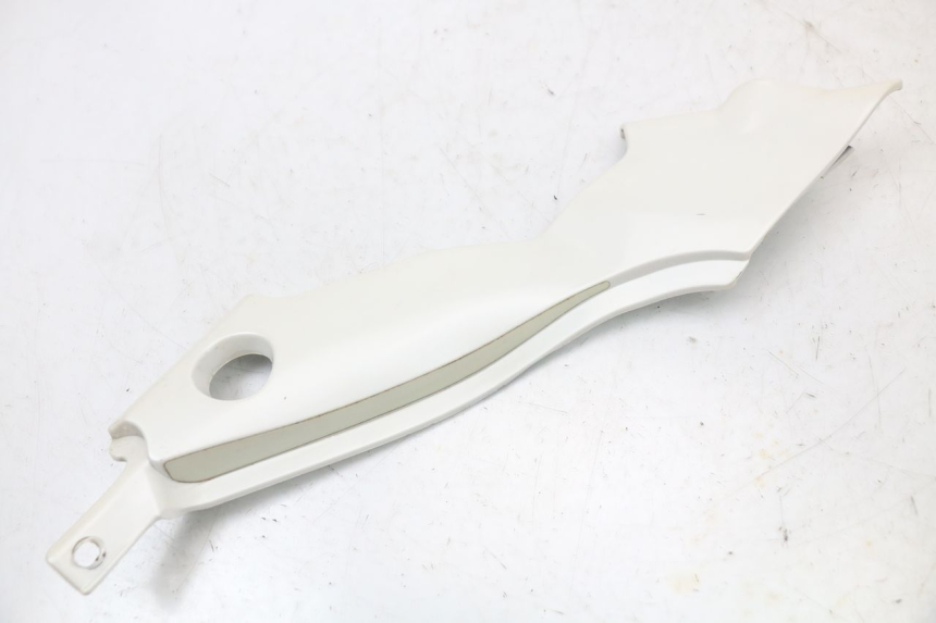 photo de LEFT UNDERSEAT PANEL MOTO GUZZI NORGE 8V GT 1200 (2011 - 2016)