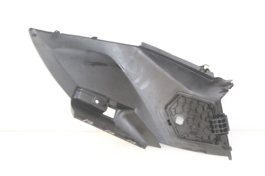 photo de LEFT UNDERSEAT COVER PEUGEOT CITYSTAR 125 (2011 - 2017)