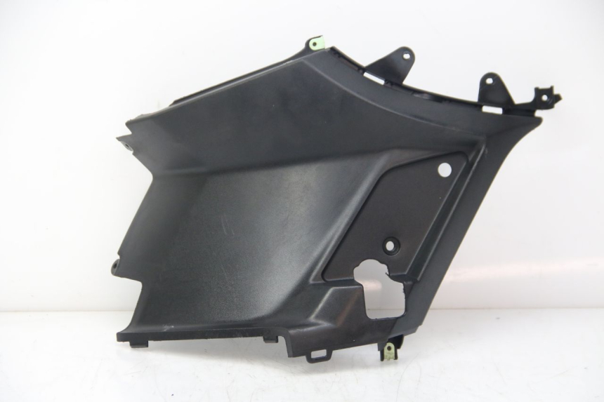 photo de LEFT UNDERSEAT COVER PEUGEOT KISBEE 4T 50 (2018 - 2022)