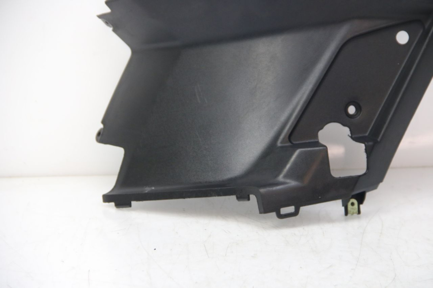 photo de LEFT UNDERSEAT COVER PEUGEOT KISBEE 4T 50 (2018 - 2022)