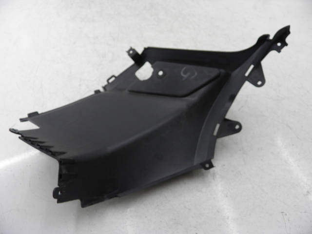 photo de LEFT UNDERSEAT PANEL PEUGEOT KISBEE 4T 50 (2010 - 2017)