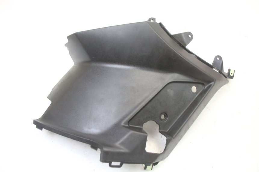 photo de LEFT UNDERSEAT PANEL PEUGEOT STREETZONE I 2T 50 (2018 - 2020)