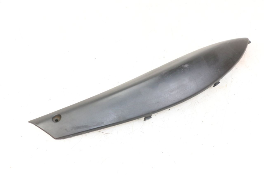 photo de LEFT UNDERSEAT PANEL PIAGGIO BEVERLY 125 (1998 - 2005)