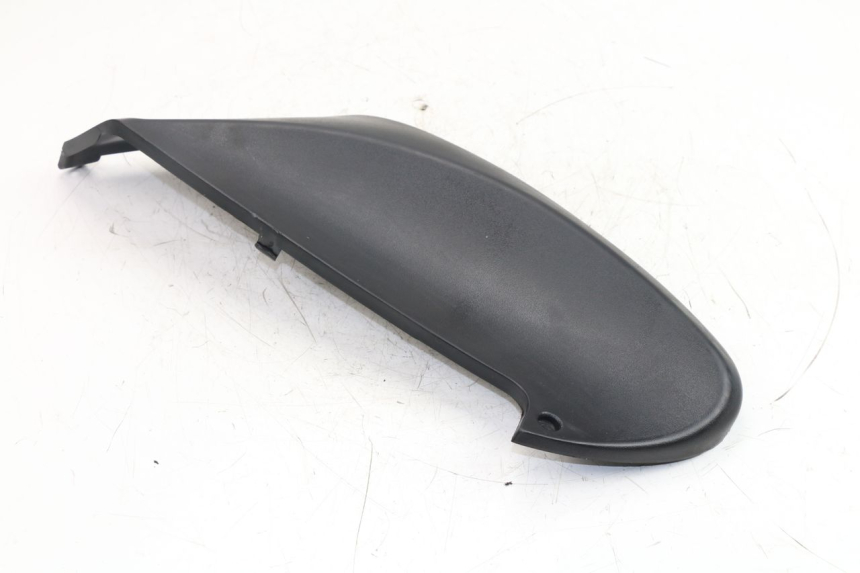 photo de LEFT UNDERSEAT COVER PIAGGIO FLY 100 (2006 - 2010)