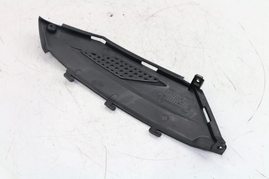 photo de LEFT UNDERSEAT PANEL RIDE JUMP 2T 50 (2012 - 2017)