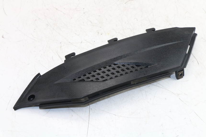 photo de LEFT UNDERSEAT PANEL RIDE JUMP 2T 50 (2012 - 2017)